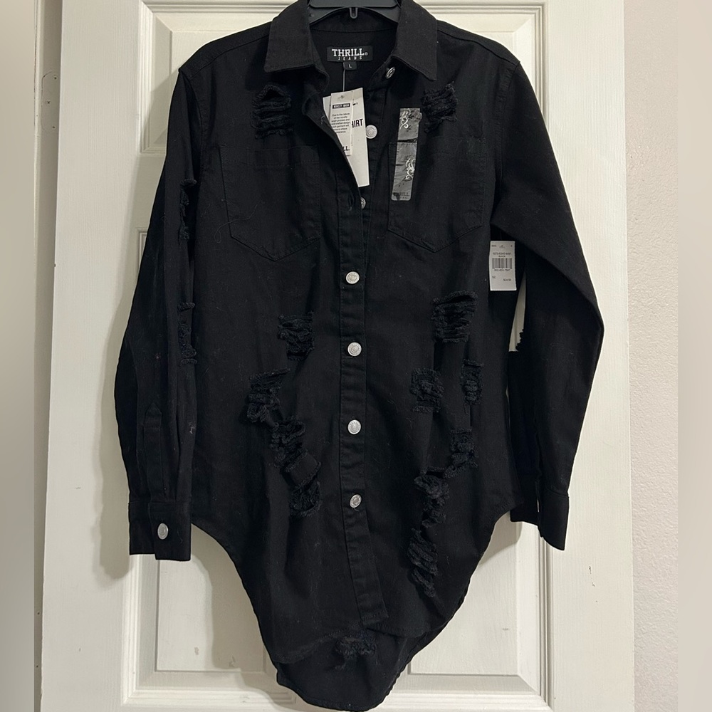 Thrill Jeans black shirt